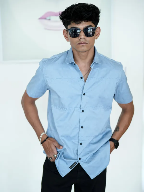 Greenland_Grey_Blue_Textured_Cotton_Solid_Shirt_For_Men
