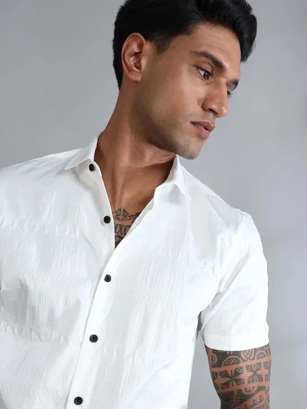 Greenland_White_Porcelain_Cotton_Solid_Shirt_For_Men