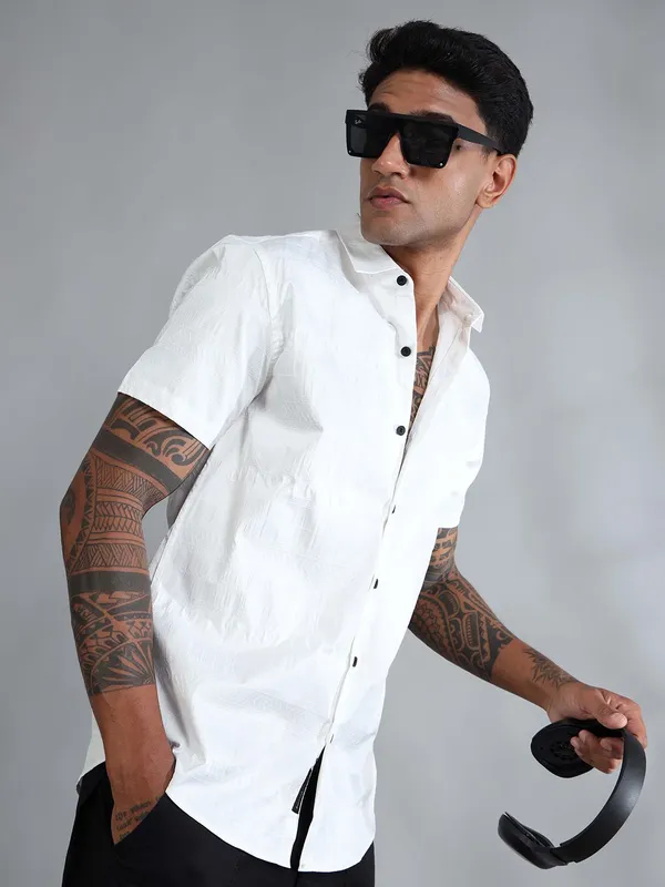 Greenland_White_Porcelain_Cotton_Solid_Shirt_For_Men