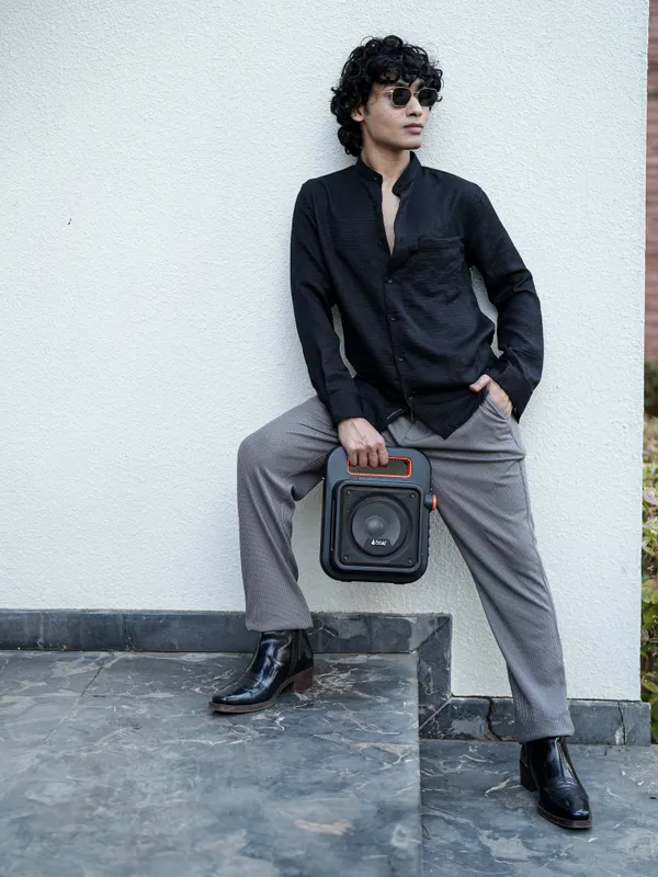 Bali_Black_Cotton_Solid_Shirt_For_Men