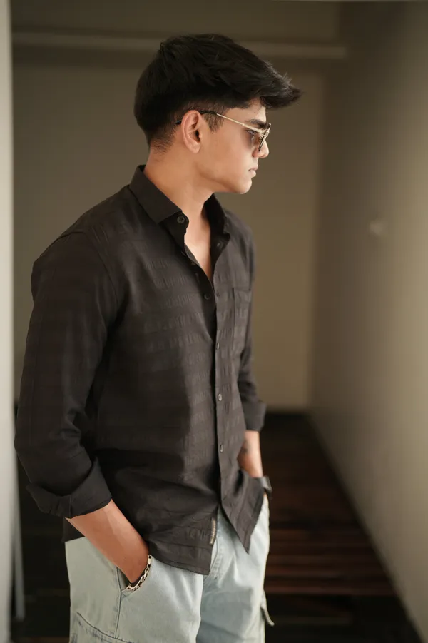Daegu_Black_Cotton_Solid_Shirt_For_Men
