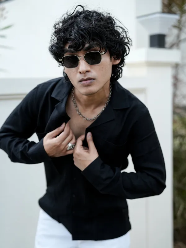 Saudi_Black_Cotton_Solid_Shirt_For_Men