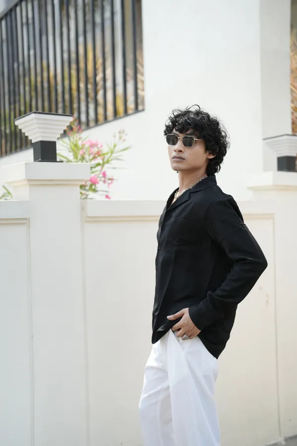 Saudi_Black_Cotton_Solid_Shirt_For_Men