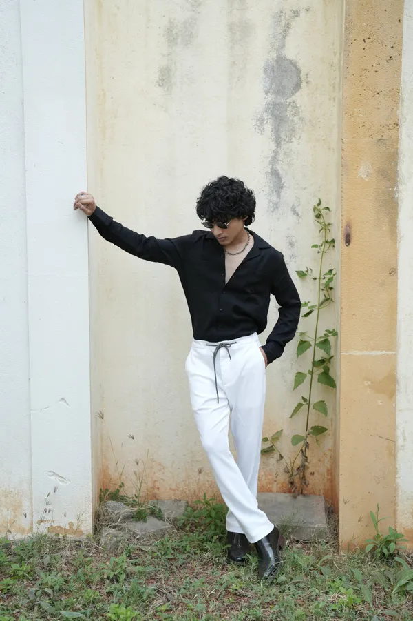 Saudi_Black_Cotton_Solid_Shirt_For_Men