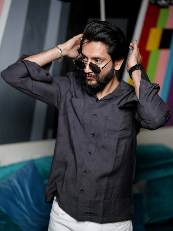 Saudi_Dark_Grey_Cotton_Solid_Shirt_For_Men