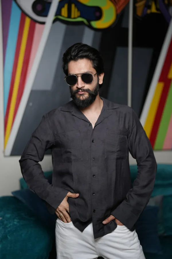 Saudi_Dark_Grey_Cotton_Solid_Shirt_For_Men