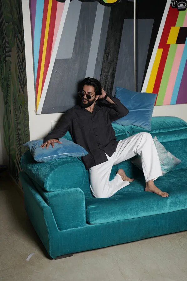 Saudi_Dark_Grey_Cotton_Solid_Shirt_For_Men