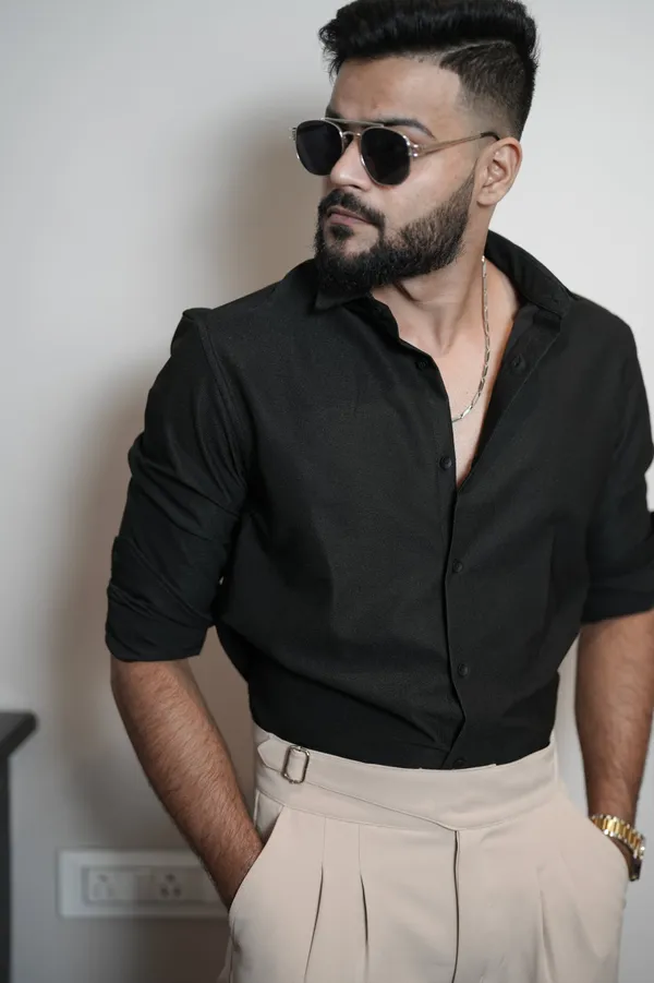 Oman_Black_Cotton_Solid_Shirt_For_Men