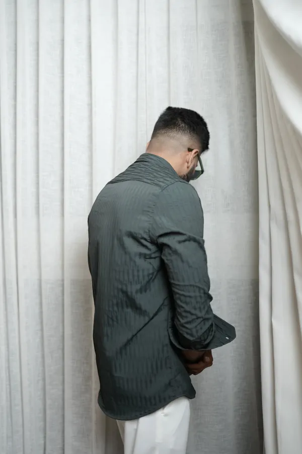 Dubai_Dark_Green_Textured_Cotton_Solid_Shirt_For_Men