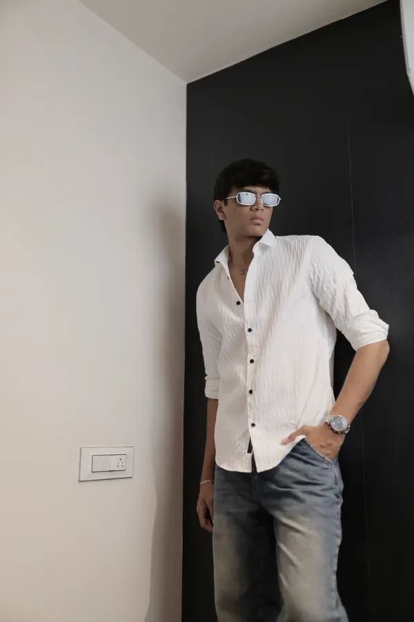 Dubai_White_Textured_Cotton_Solid_Shirt_For_Men