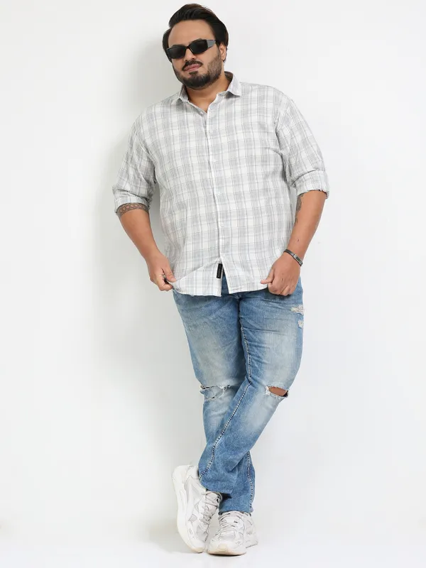 Franciscoo_Quill_Grey_Cotton_Plus_Size_Checks_Shirt_For_Men