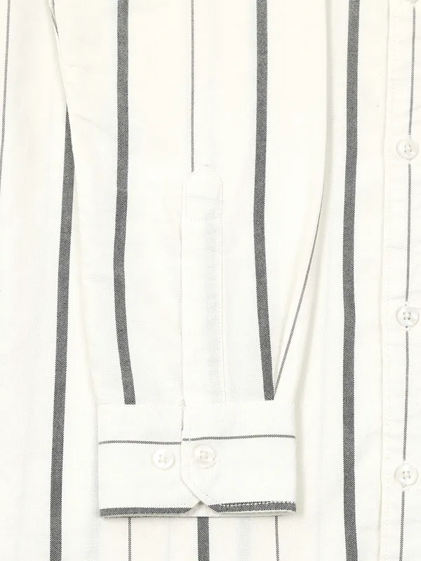 Gandia_Milk_White_Cotton_Plus_Size_Striped_Shirt_For_Men