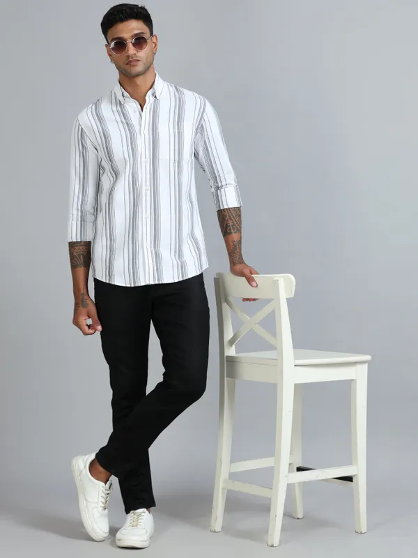 Gandia_White_&_Grey_Cotton_Plus_Size_Striped_Shirt_For_Men