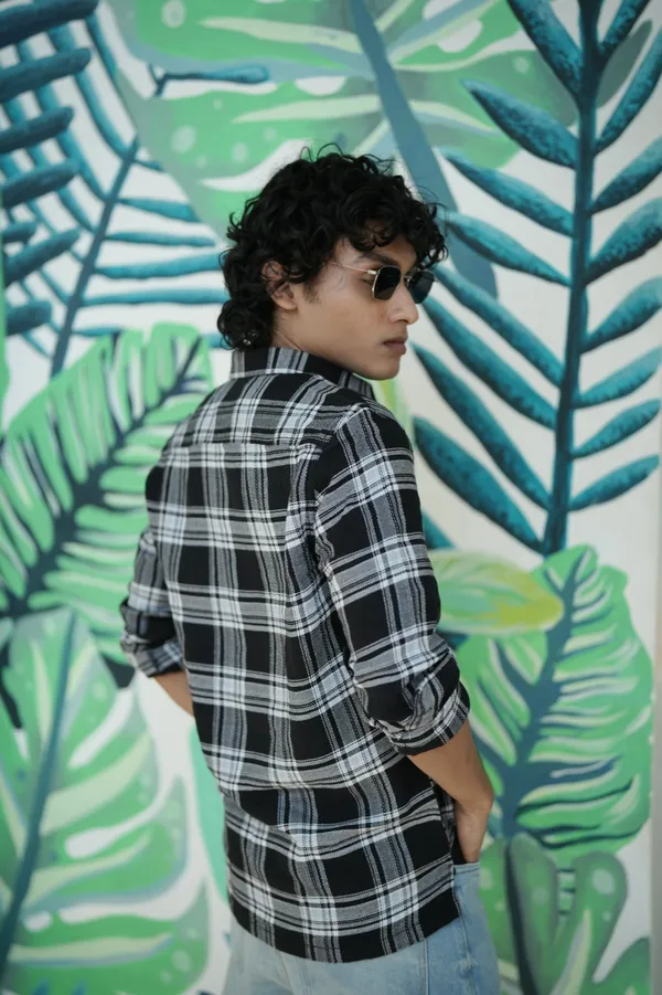 Finland_Black_&_White_Cotton_Checkered_Shirt_For_Men