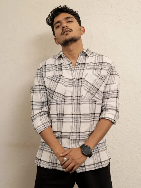 Finland_White_&_Grey_Cotton_Checkered_Shirt_For_Men