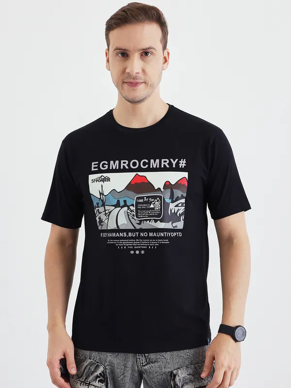 Black_Cotton_Graphic_Print_T-Shirt_For_Men