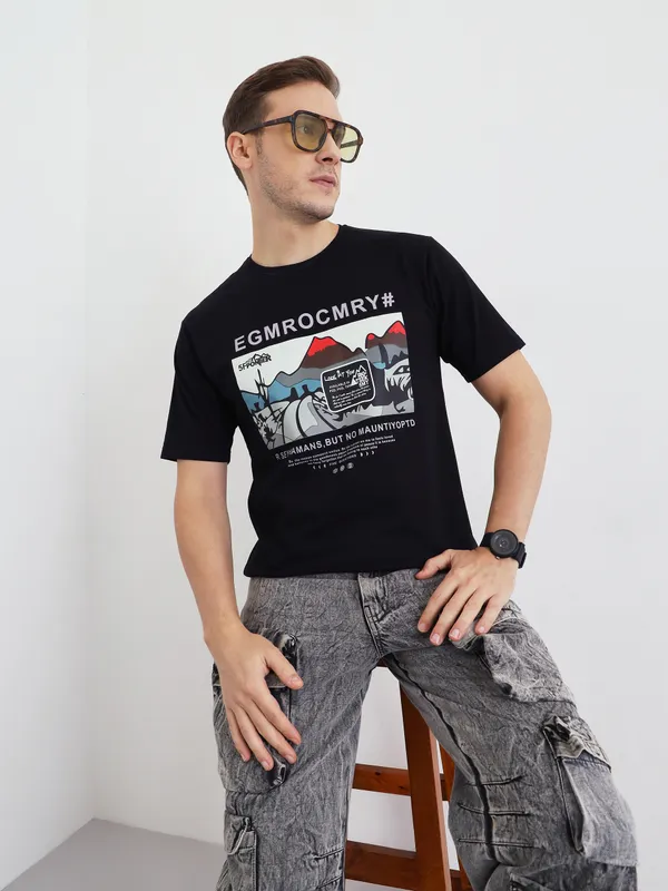 Black_Cotton_Graphic_Print_T-Shirt_For_Men