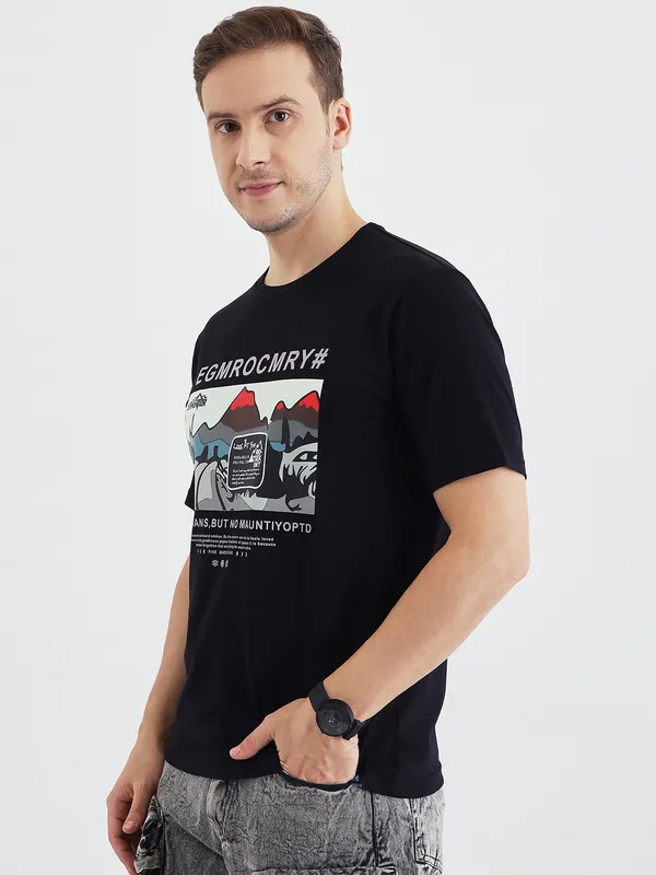 Black_Cotton_Graphic_Print_T-Shirt_For_Men