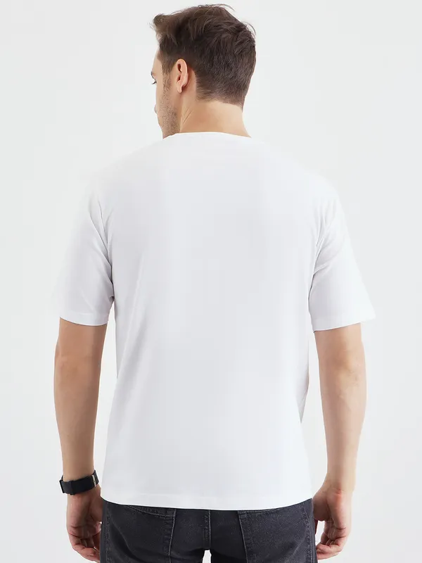 White_Cotton_Round_Neck_Half_Sleeves_T-Shirt_For_Men