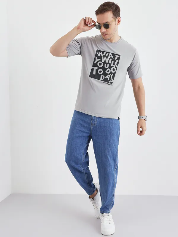 Grey_Cotton_Graphic_Print_Summer_T-Shirt_For_Men