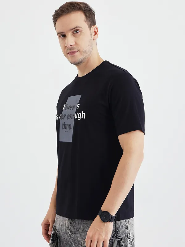 Black_Cotton_Graphic_Print_T-Shirt_For_Men