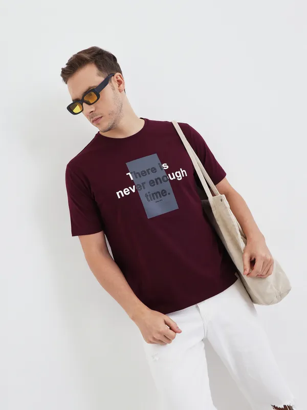 Wine_Cotton_Graphic_Print_T-Shirt_For_Men