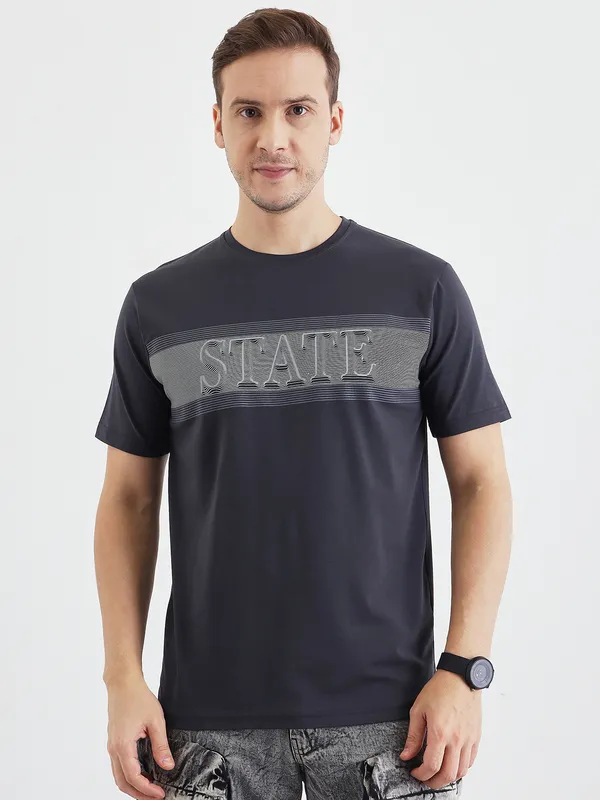 Grey_Cotton_Round_Neck_Half_Sleeves_T-Shirt_For_Men