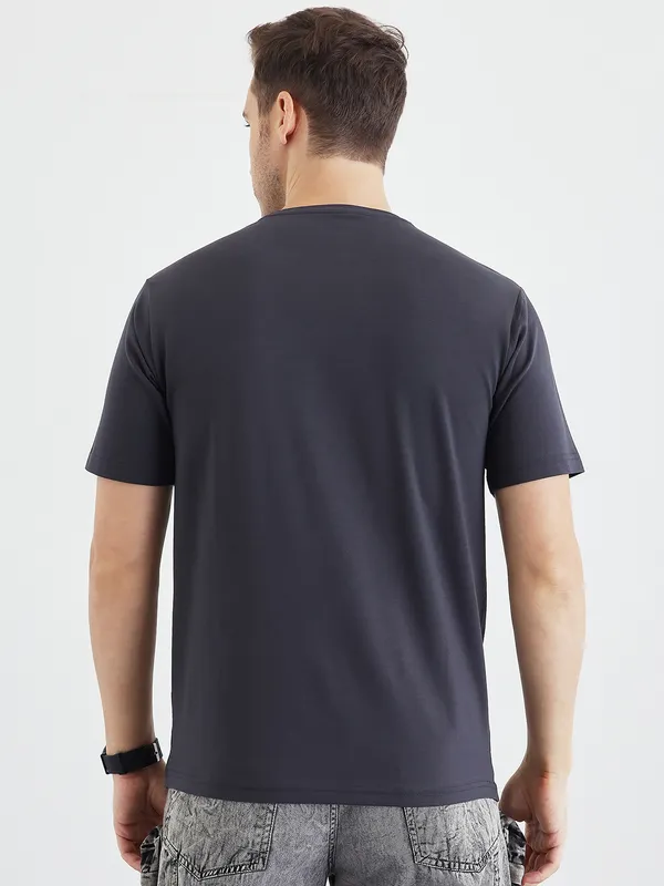 Grey_Cotton_Round_Neck_Half_Sleeves_T-Shirt_For_Men