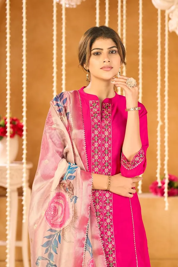 Pink_Viscose_Blend_Silk_Kurta_Pant_Set_with_Chanderi_Shimmer_Digital_Printed_Dupatta