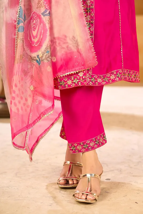 Pink_Viscose_Blend_Silk_Kurta_Pant_Set_with_Chanderi_Shimmer_Digital_Printed_Dupatta