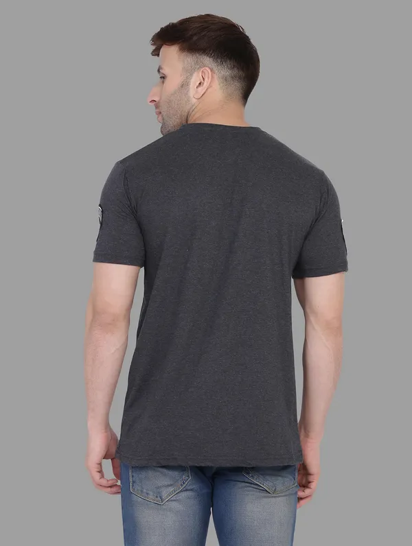 Grey_Cotton_Blend_V_Neck_Half_Sleeve_T_Shirt_For_Men