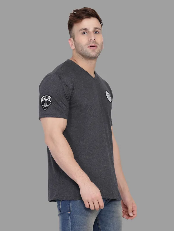 Grey_Cotton_Blend_V_Neck_Half_Sleeve_T_Shirt_For_Men