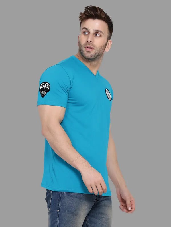 Turquoise_Cotton_Blend_V_Neck_Half_Sleeve_T_Shirt_For_Men