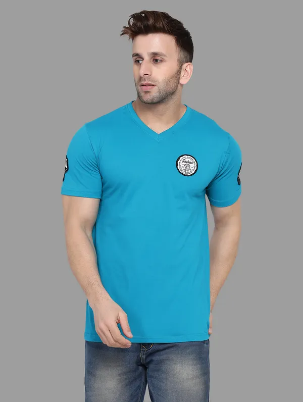 Turquoise_Cotton_Blend_V_Neck_Half_Sleeve_T_Shirt_For_Men