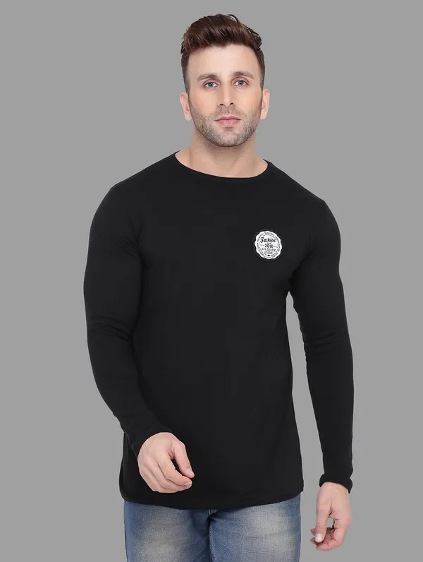 Black_Cotton_Blend_Round_Neck_Full_Sleeve_T_Shirt_For_Men
