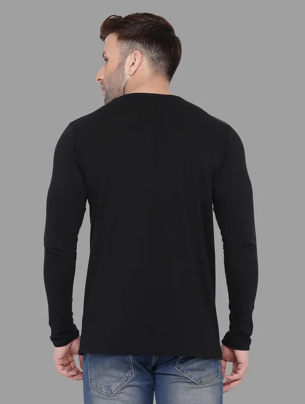 Black_Cotton_Blend_Round_Neck_Full_Sleeve_T_Shirt_For_Men