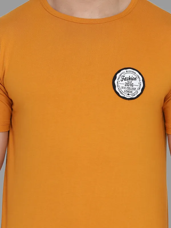 Mustard_Cotton_Blend_Round_Neck_Half_Sleeve_T_Shirt_For_Men