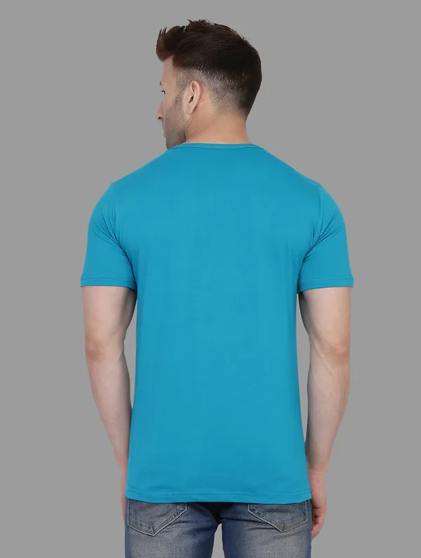 Turquoise_Cotton_Blend_Round_Neck_Half_Sleeve_T_Shirt_For_Men