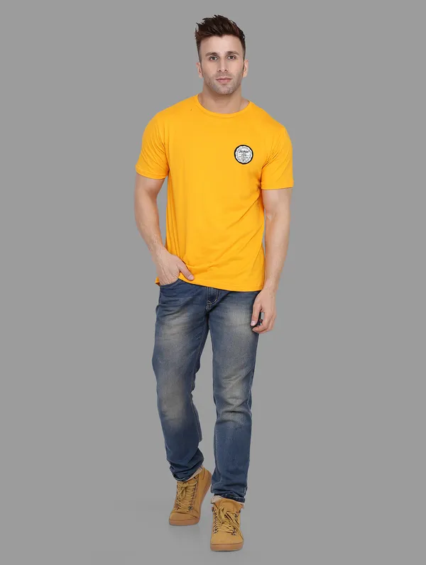 Yellow_Cotton_Blend_Round_Neck_Half_Sleeve_T_Shirt_For_Men