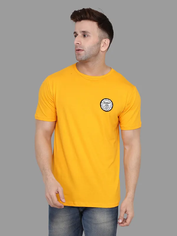 Yellow_Cotton_Blend_Round_Neck_Half_Sleeve_T_Shirt_For_Men