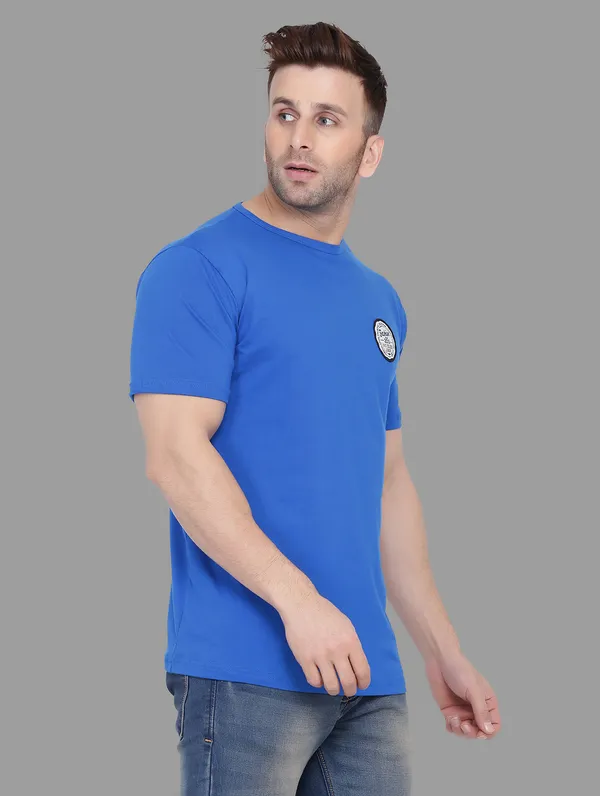 Blue_Cotton_Blend_Round_Neck_Half_Sleeve_T_Shirt_For_Men