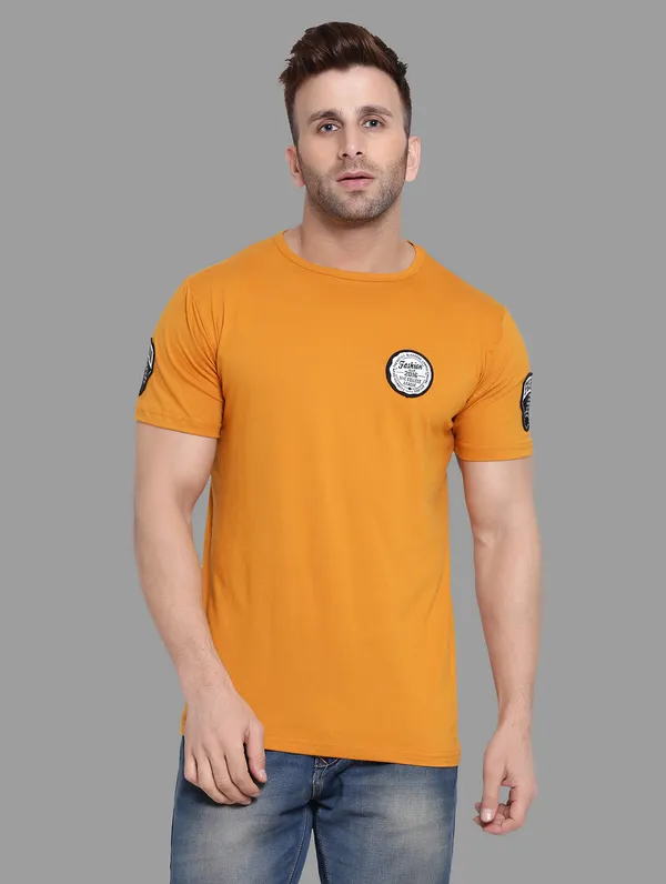 Mustard_Cotton_Blend_Round_Neck_Half_Sleeve_T_Shirt_For_Men