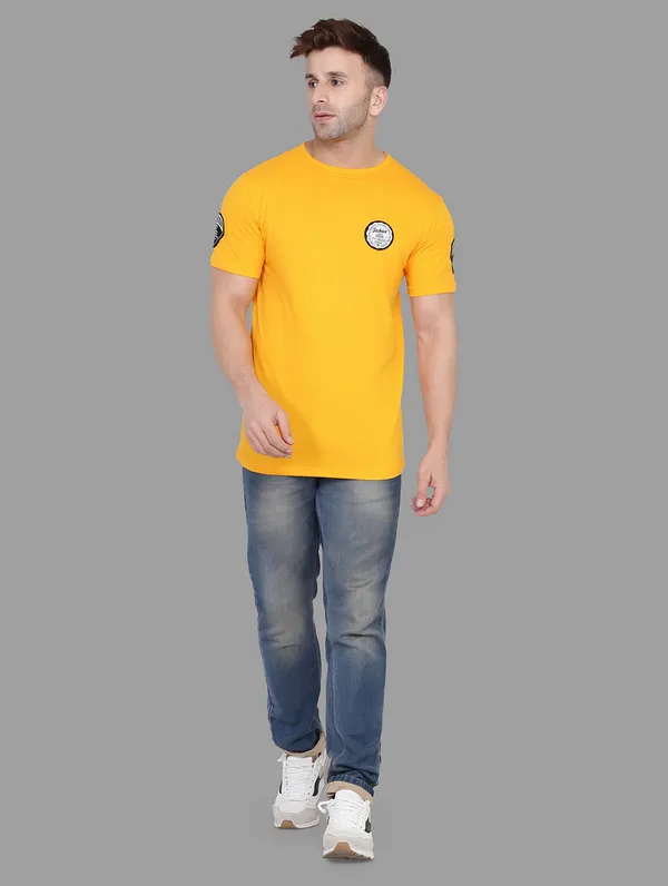 Yellow_Cotton_Blend_Round_Neck_Half_Sleeve_T_Shirt_For_Men