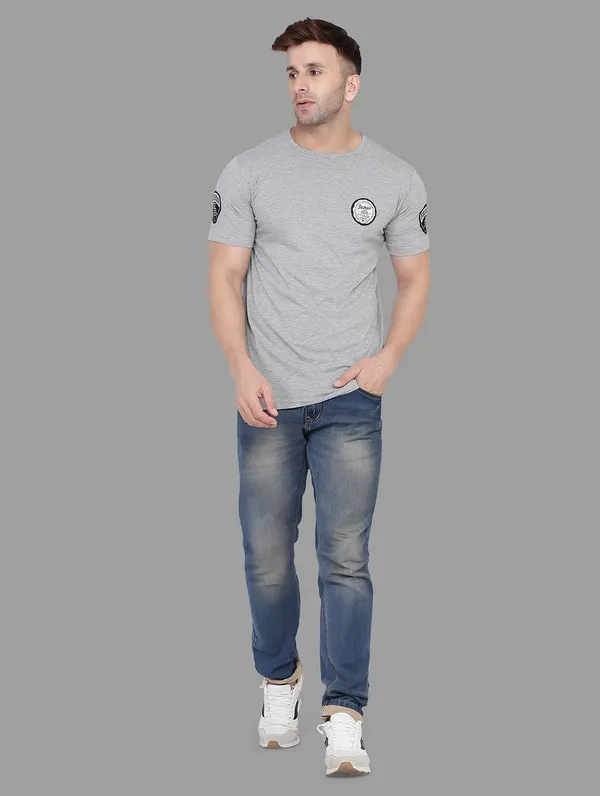 Silver_Cotton_Blend_Round_Neck_Half_Sleeve_T_Shirt_For_Men