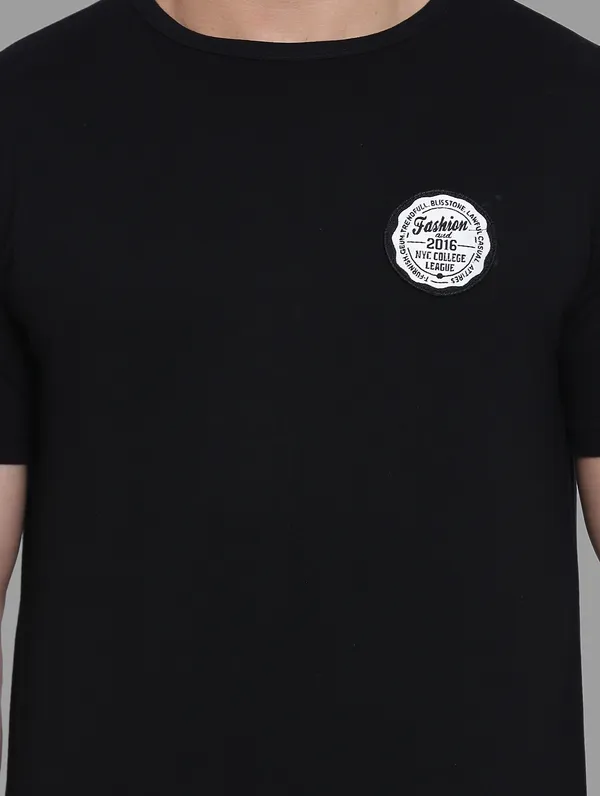Black_Cotton_Blend_Round_Neck_Half_Sleeve_T_Shirt_For_Men