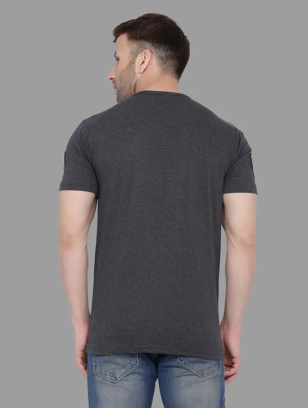 Grey_Cotton_Blend_Round_Neck_Half_Sleeve_T_Shirt_For_Men