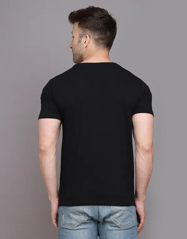 Black_Cotton_Blend_Round_Neck_Half_Sleeve_T-Shirt_For_Men