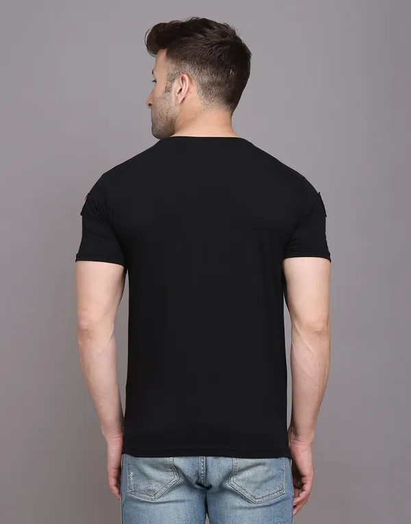 Black_Cotton_Blend_Round_Neck_Half_Sleeve_T_Shirt_For_Men