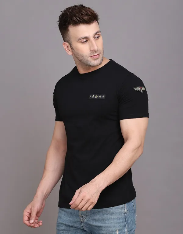 Black_Cotton_Blend_Round_Neck_Half_Sleeve_T-Shirt_For_Men