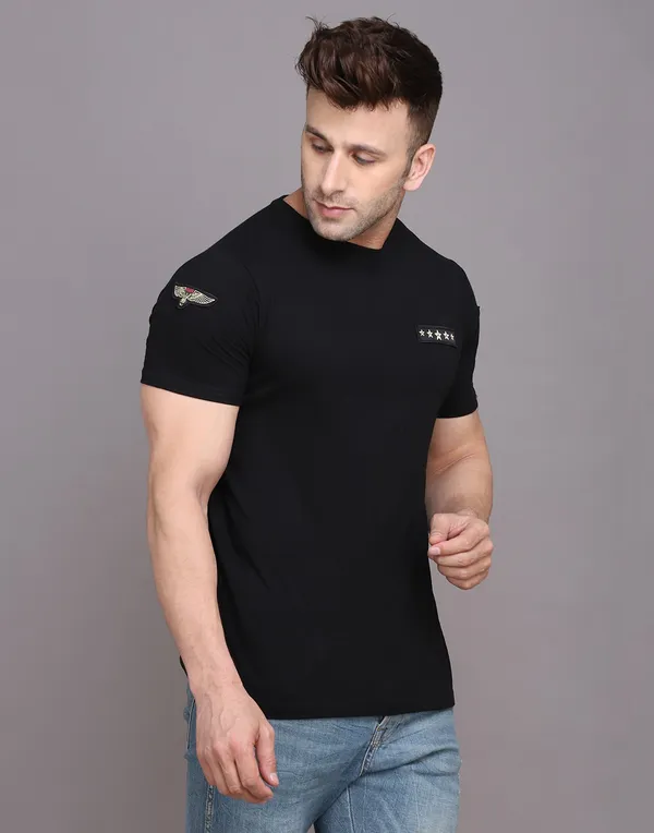 Black_Cotton_Blend_Round_Neck_Half_Sleeve_T-Shirt_For_Men